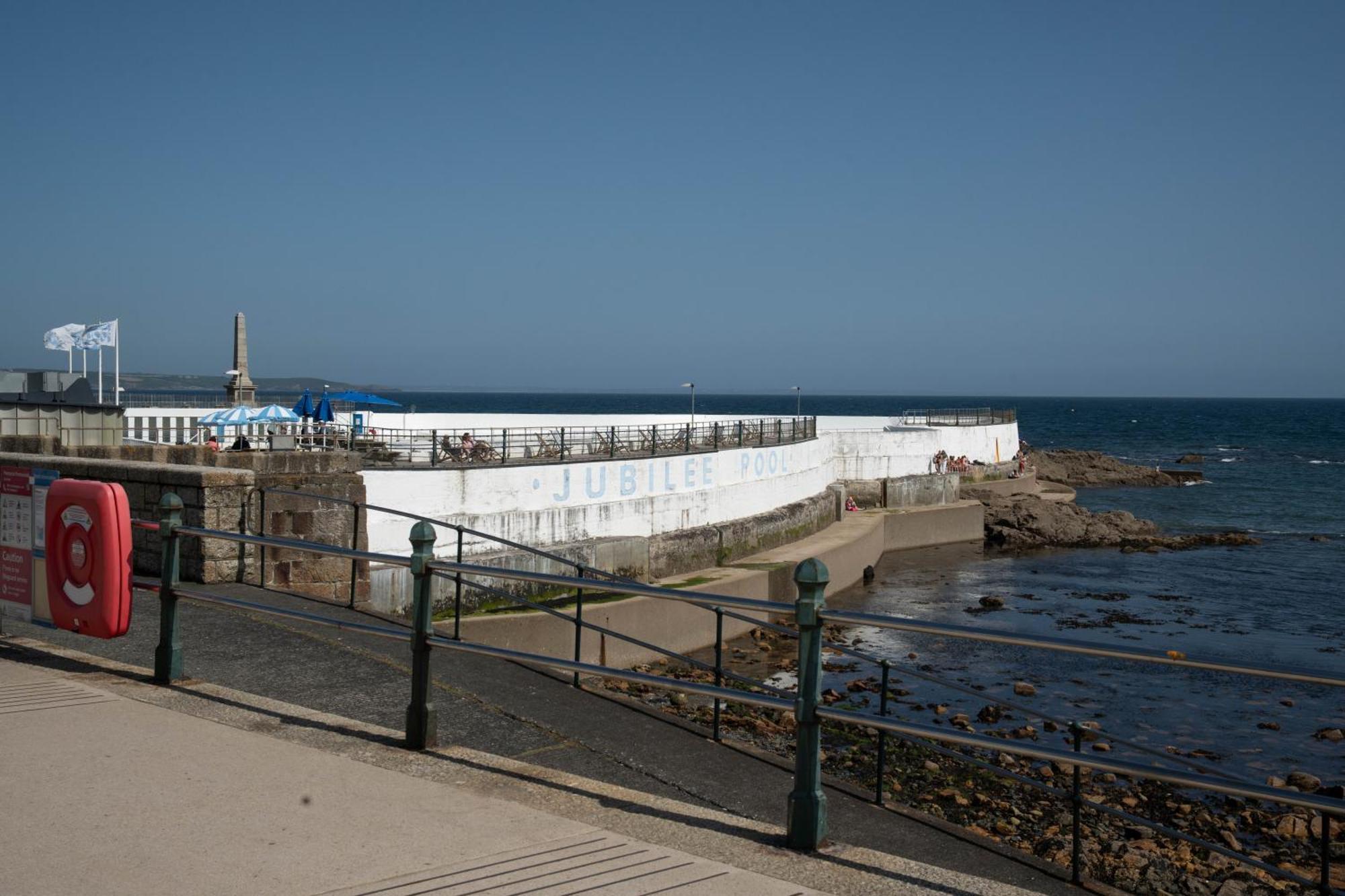 Modern Central One Bedroom Apartment In Penzance Exterior foto